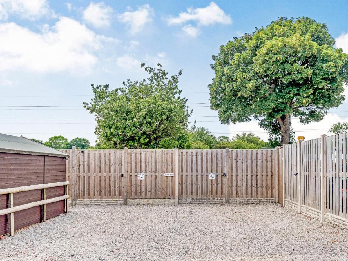 Ewe Two Villa Flint Exterior photo
